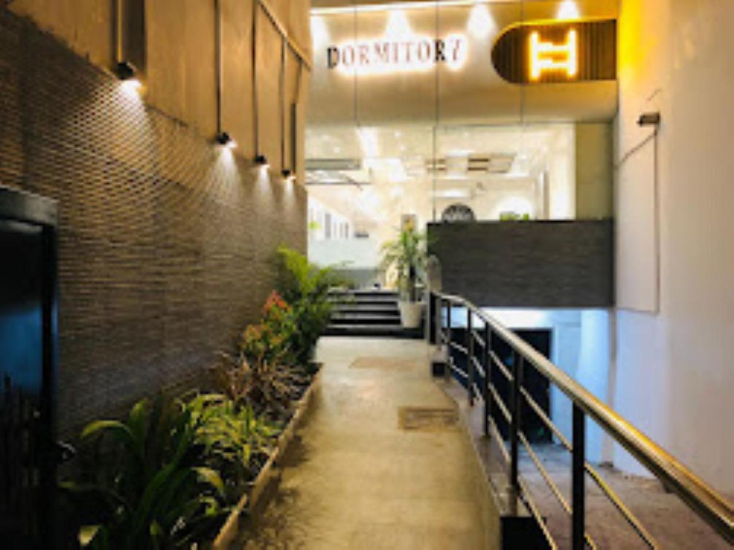 Shanti Inn Dormitory, バラナシ エクステリア 写真